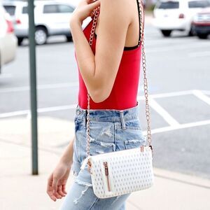 Lime & Vine Tai Mesh Crossbody Fanny Pack - White